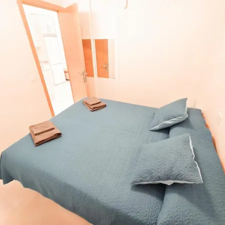 Apartment Aura