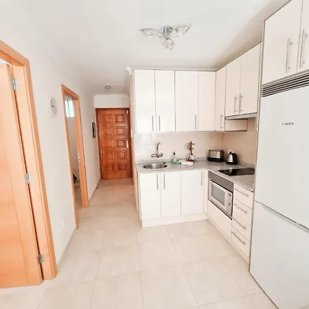 Aura Apartment *